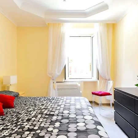 Domus Regina Colosseo * 로마
